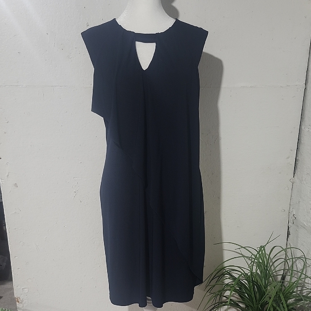 Le Chateau Navy Blue Sleeveless Dress Size‎ Medium. Beautiful Front Drape Design
